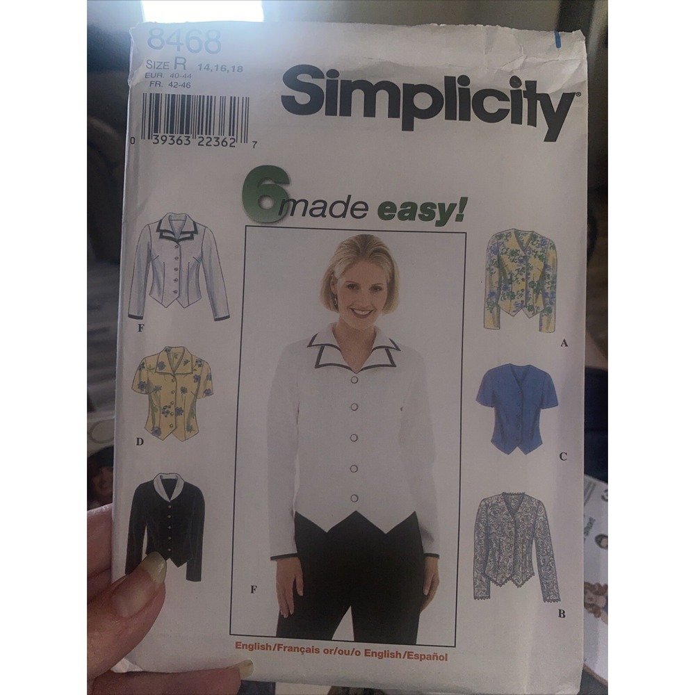 New Uncut Misses Size 14-18 Blouses Sewing Pattern, Simplicity 8468